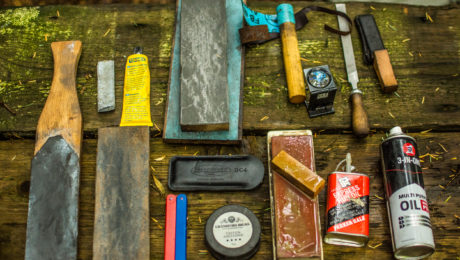 knife and axe sharpening guide